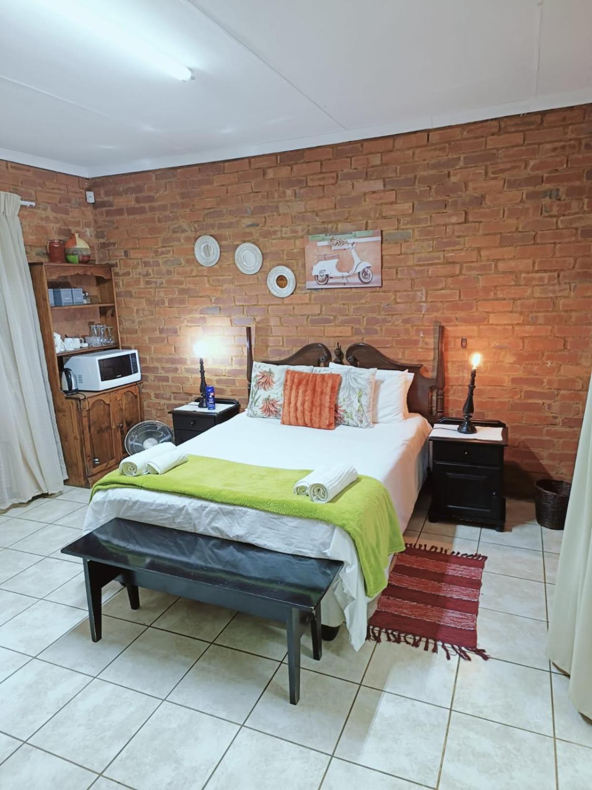 Millstream Inn Guest House Skeerpoort Zimmer foto