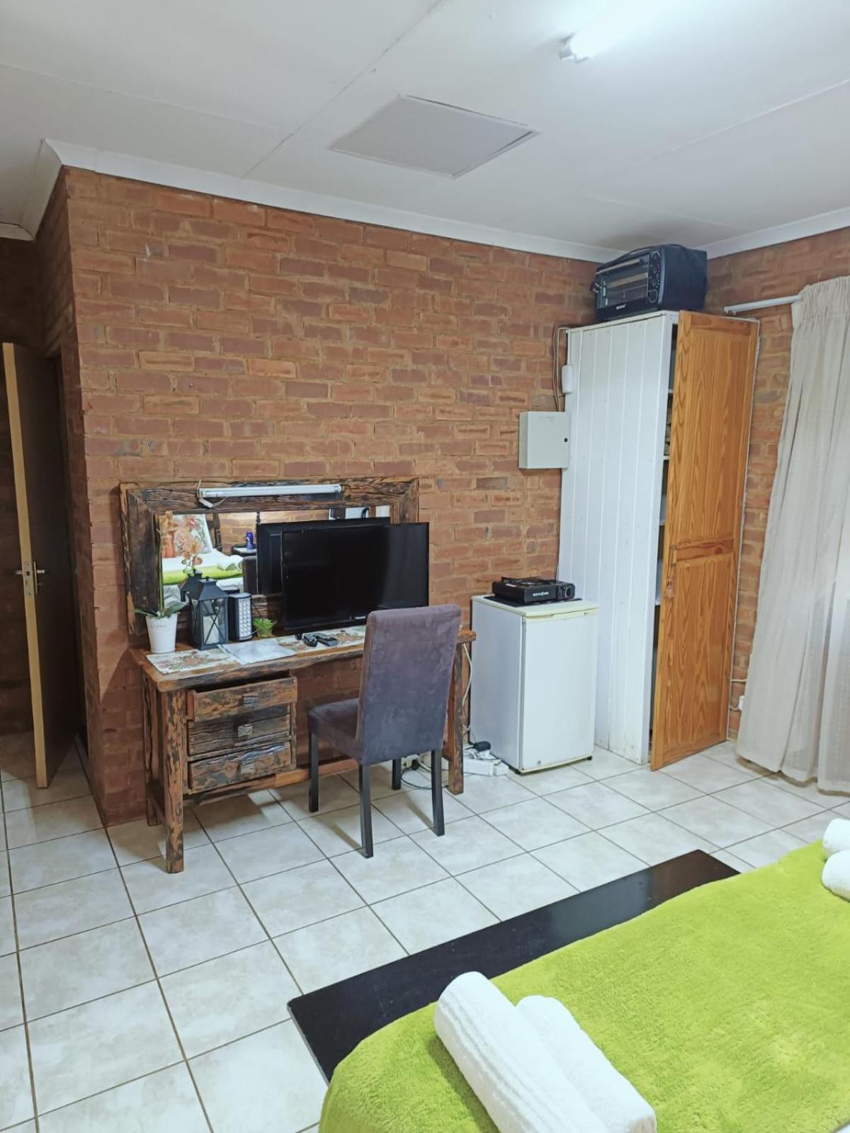 Millstream Inn Guest House Skeerpoort Zimmer foto